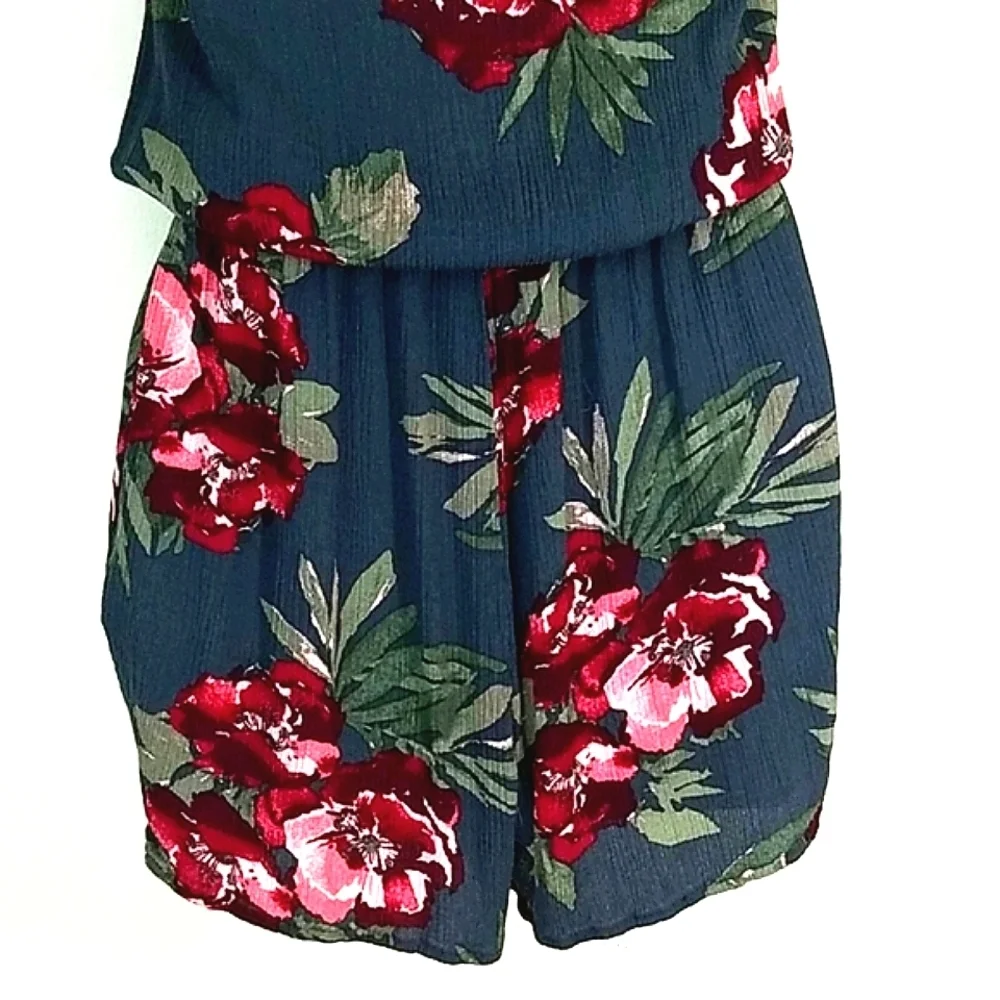 Aeropostale Romper shorts floral print lace back gray black red scoop neck